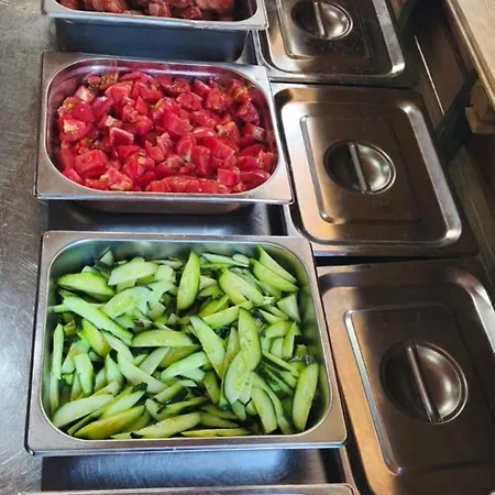 Icampjal Camp And Bar مكان تخييم *