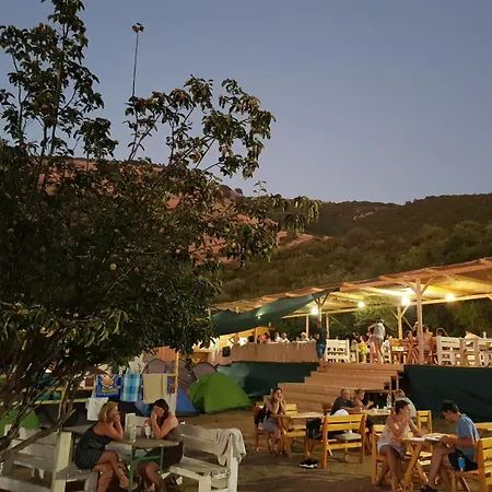 Icampjal Camp And Bar مكان تخييم